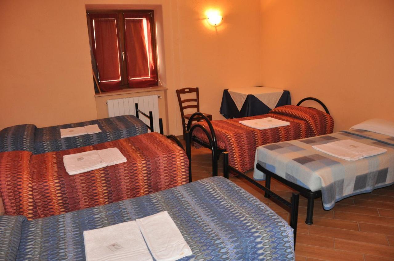 Locanda Dl'Angel Villar San Costanzo Room photo